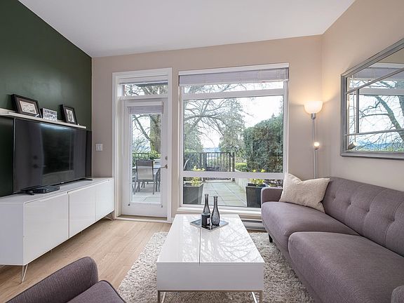 3rd image of 22 E Royal Ave #125