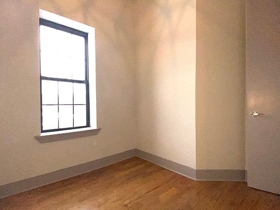 5th image of 279 Bedford Ave #15T