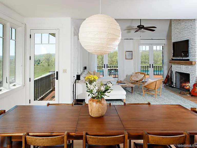 121 Quaker Hill Rd — Photo 30