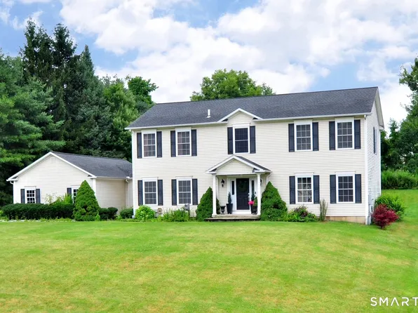 34 Chippenwood Lane, Bristol, CT 06010