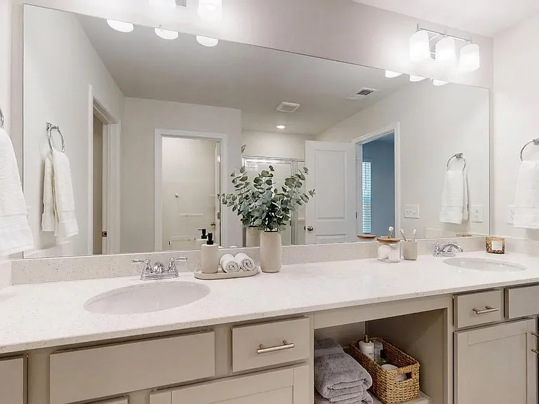 Quinn Residences at Snapping Shoals — Photo 20