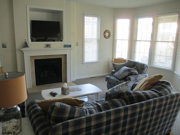 2nd image of 1036 Central Ave #1036