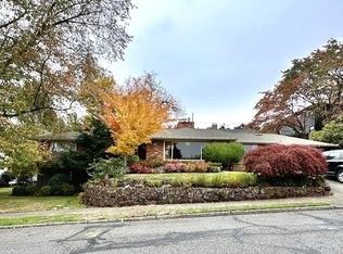 4303 SE Henderson St, Portland, OR 97206