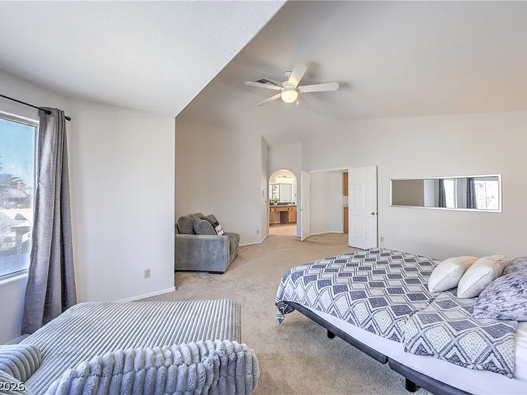 271 Sunshine Springs Ct — Photo 24