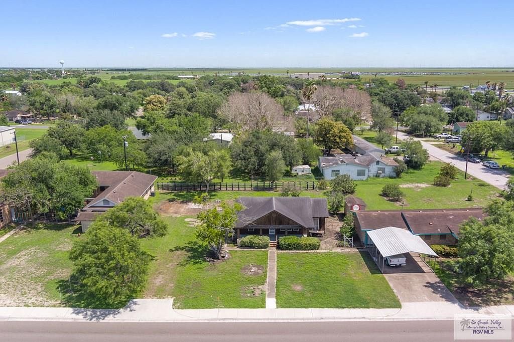 c. 1920 Small Fixer Upper For Sale in Combes, TX. 89K Sold Old