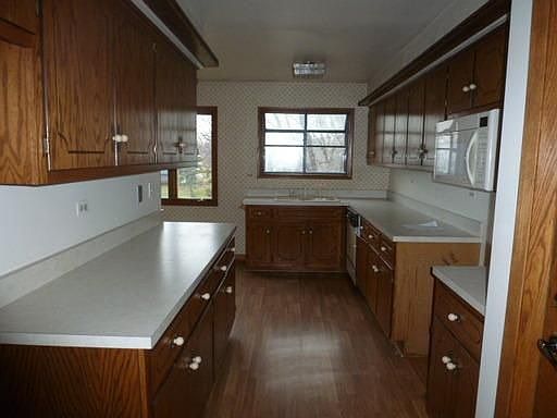 5th image of 631 Big Timber Dr