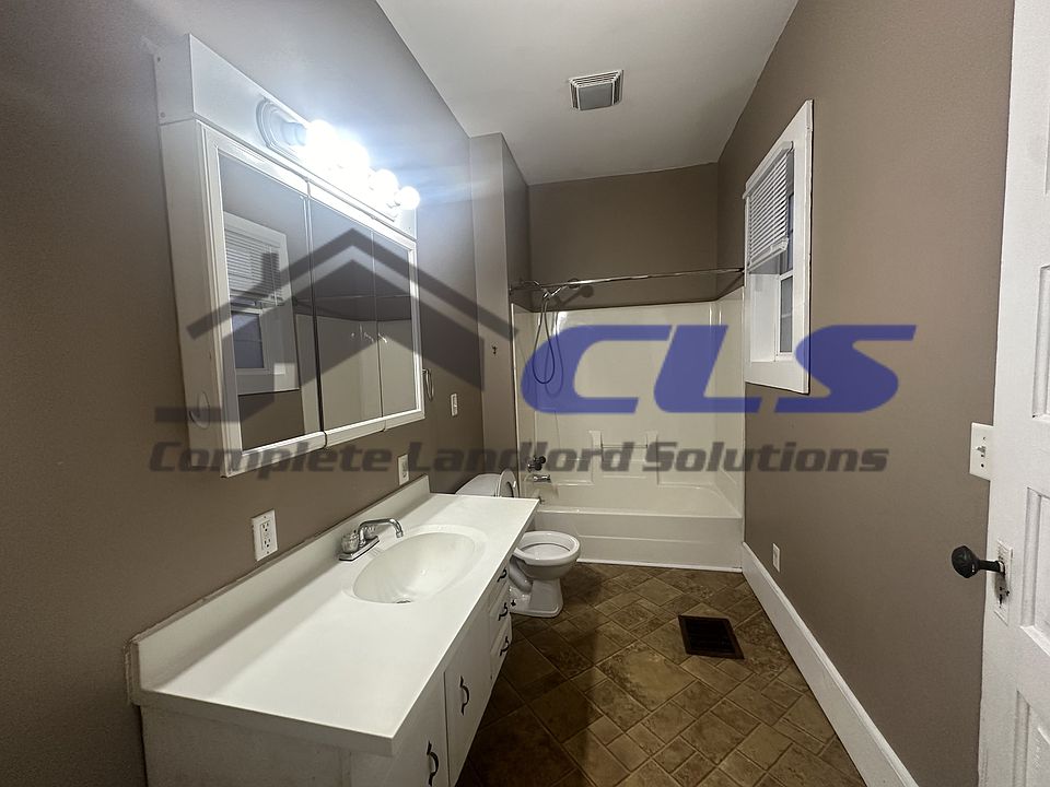 1st image of 1654 1st Ave