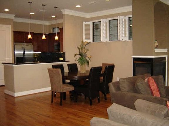 End unit, 3/4-3.5-2car, open plan with all the amenities.