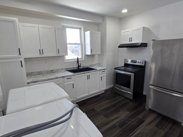 111 W Melrose St #2A