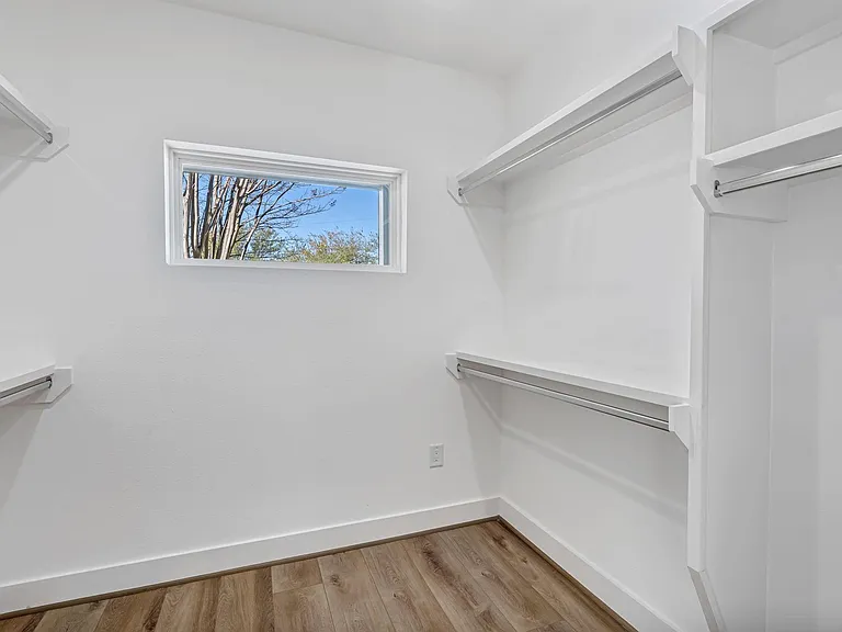 430 N Hutcheson St — Photo 14