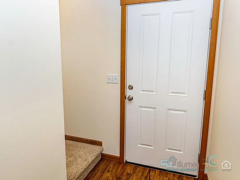720 Avenue G — Photo 6
