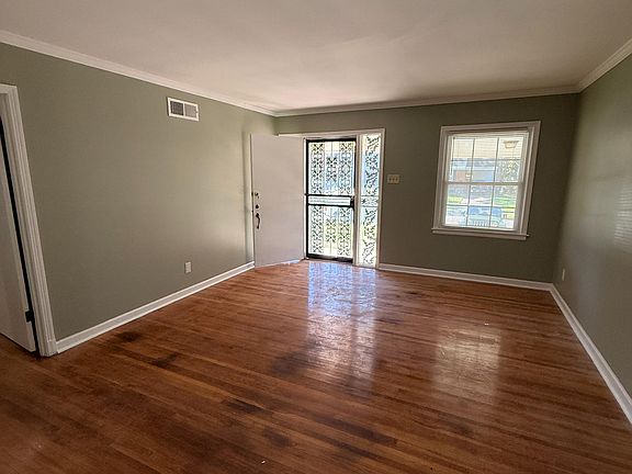 4th image of 3176 Toby Ln