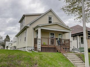 2016 S 71st St, Milwaukee, WI 53219