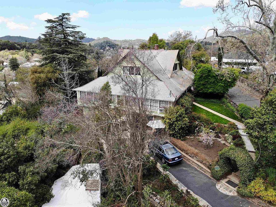 1st image of 722 & 700 Barretta St