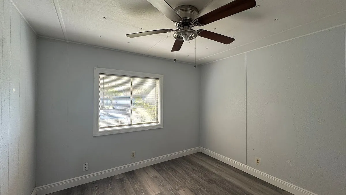 3 bed, 2.0 bath, 1358 sqft, $1,800 — Photo 4