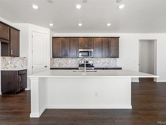 3rd image of 39645 Gwinett Circle