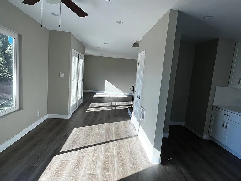 2680 E 19th St #4 — Photo 5