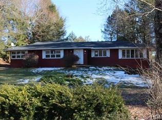 35 Lakeland Dr, South Fallsburg, NY 12779