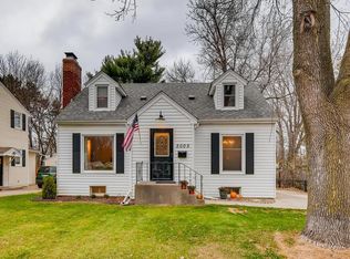 2005 6th St, White Bear Lake, MN 55110