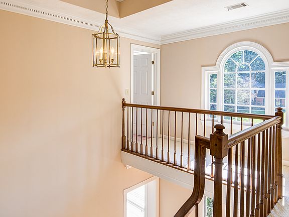 3rd image of 5010 Magnolia Bluff Dr