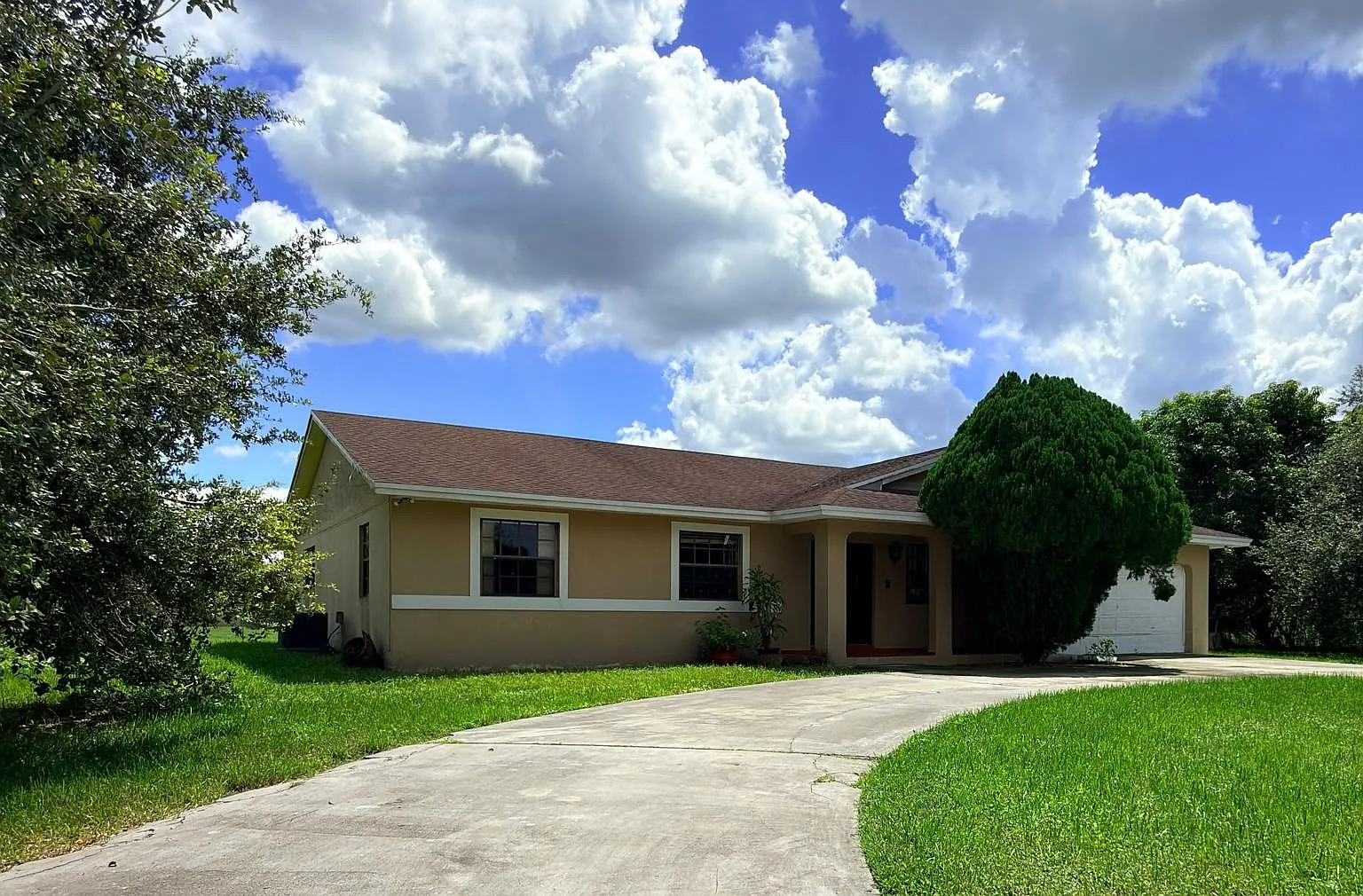 SW 212th Ave, Homestead — Photo 1