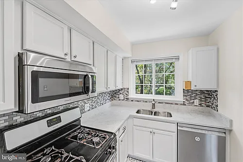 3226 Gunston Rd Photo 1