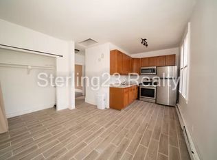 22-22 27th St #2R, Astoria, NY 11105
