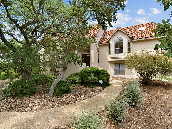 2nd image of 1002 Flagstone Dr