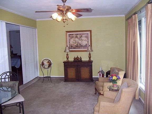 4th image of 602 Oaklawn Dr