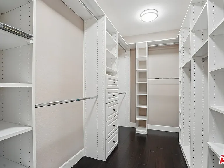 4040 Leighton Point Rd — Photo 33