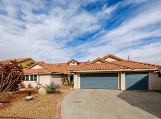 20464 Half Moon Ct, Apple Valley, CA 92308