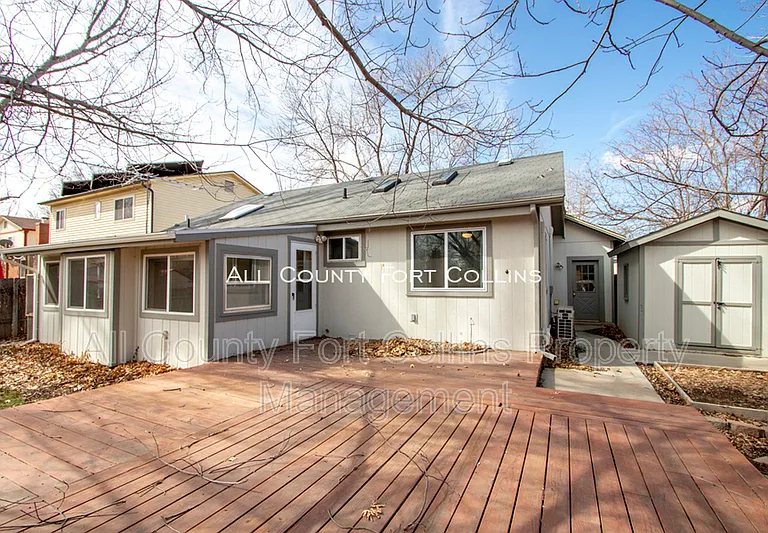 2730 Hanover Dr — Photo 26