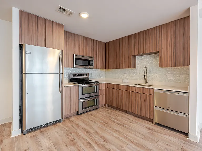 460 New York Ave NW #501 — Photo 6