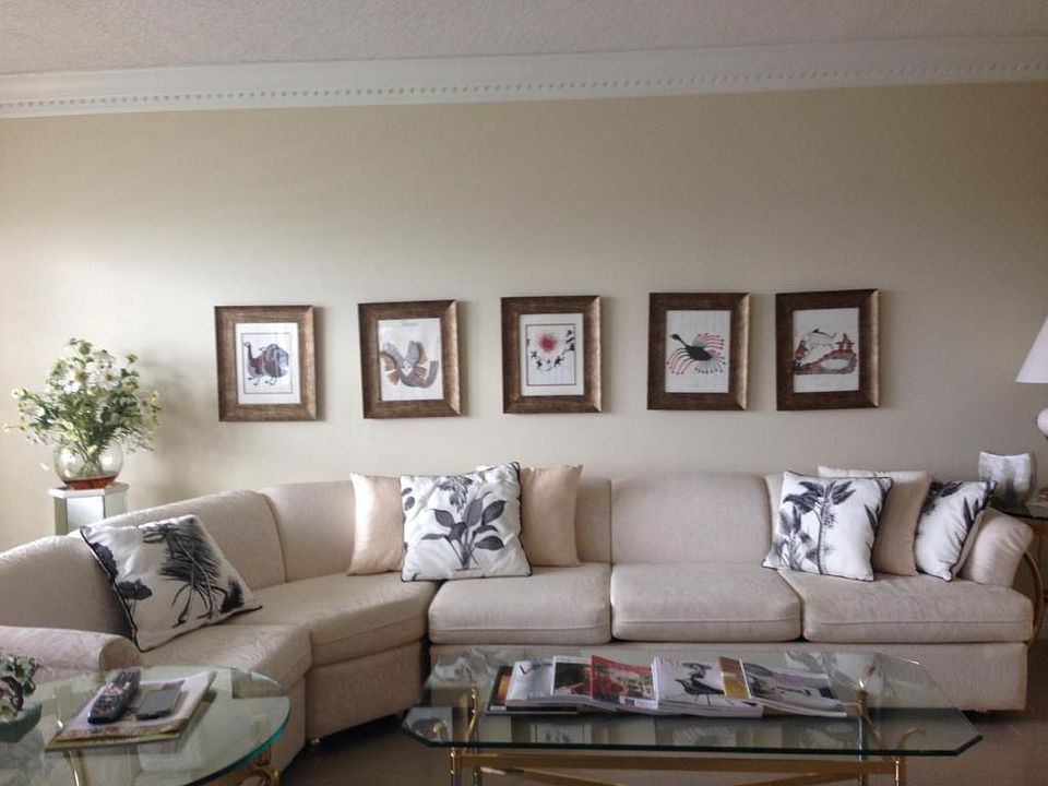 1st image of 412 Greenbrier Cir