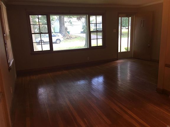 5th image of 1146 Esquire Dr