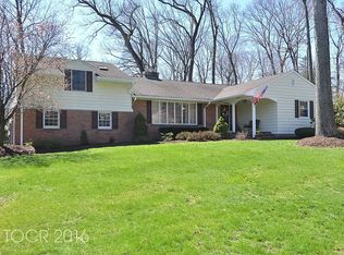 522 Covington Pl, Wyckoff, NJ 07481