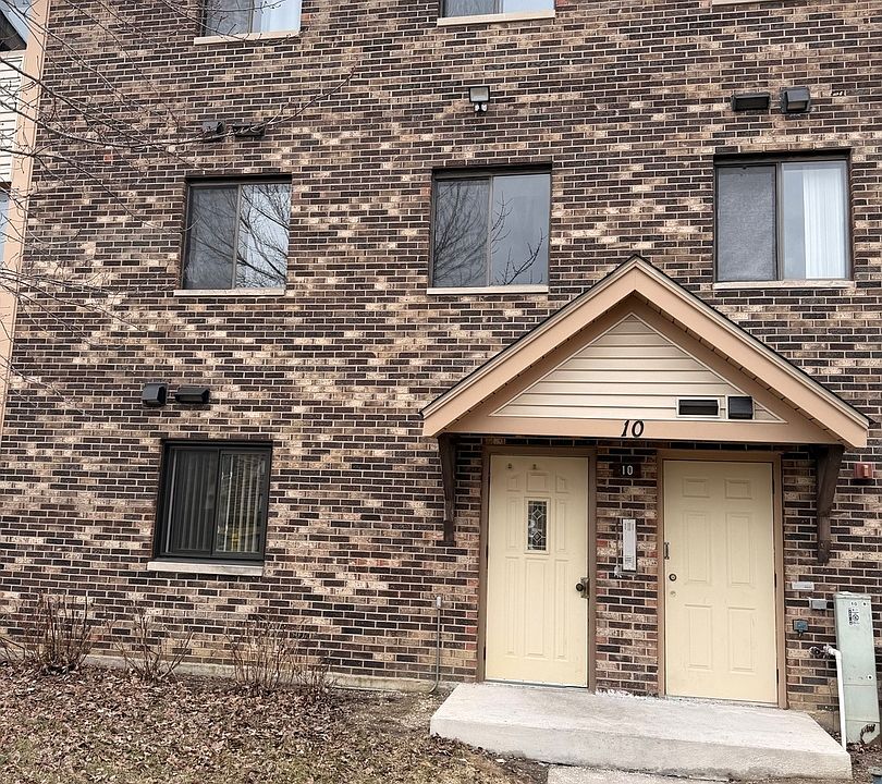 1st image of 10 Parkside Ct APT 8