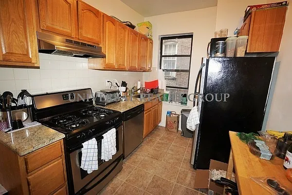 Rented by Universal Realty Group | media 31