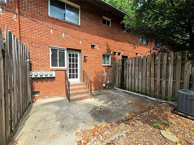 1600 Briarcliff Rd NE #4 — Photo 7