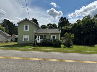 2363 E Center St, Waterford, PA 16441