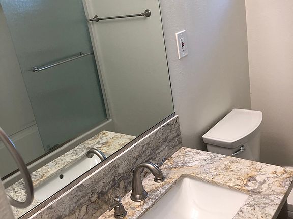 3rd image of 1408 Wesley Ln