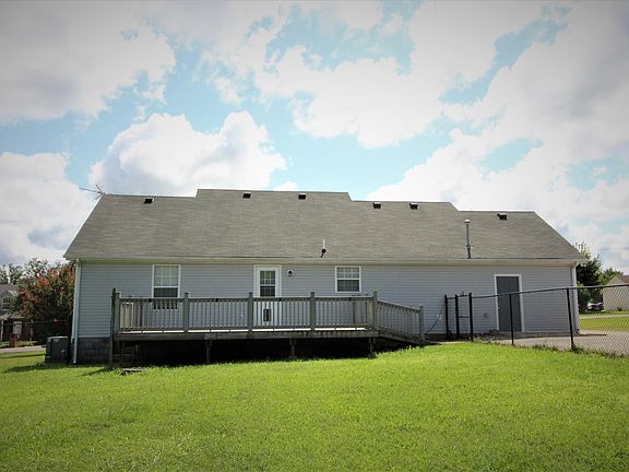 5th image of 113 Guinevere Ct