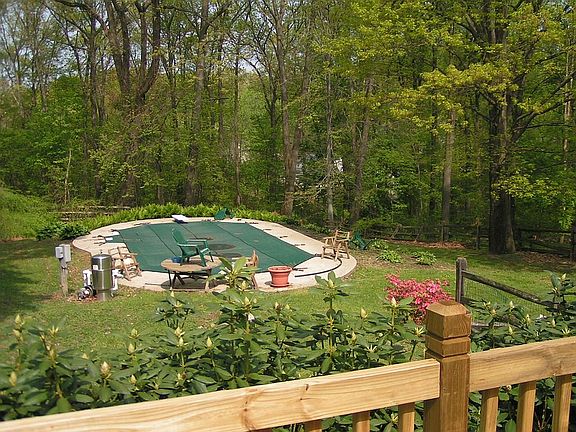4th image of 7 Tanglewood Ln