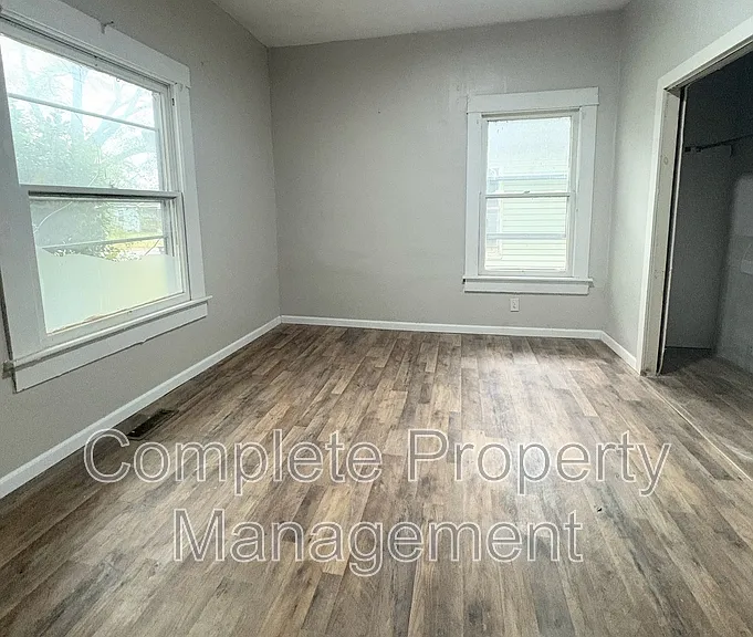 608 Fulton Ave SW — Photo 3