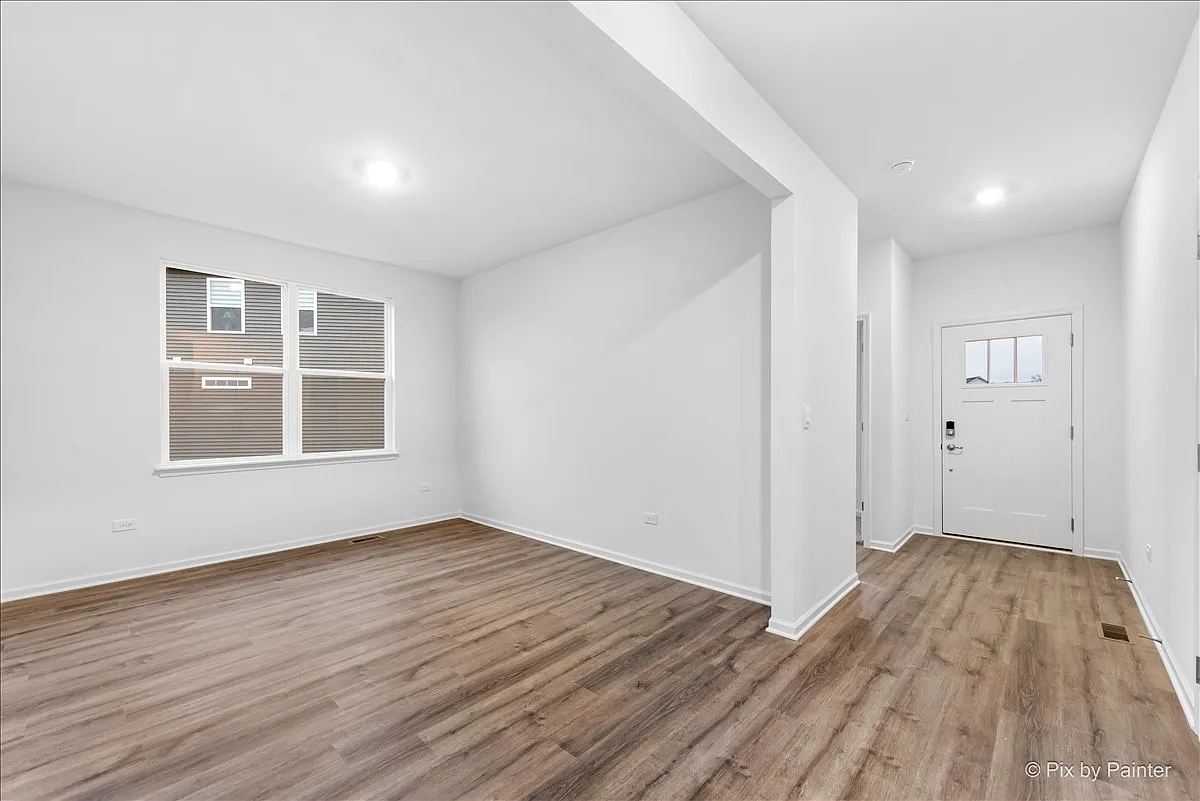 2 bed, 1863 sqft, $3,795 — Photo 4