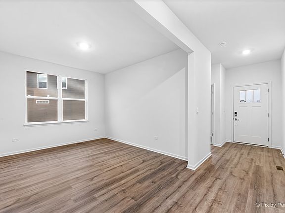 4th image of 301 Westminster Ct