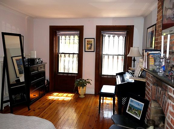 4th image of 425 1st St #1
