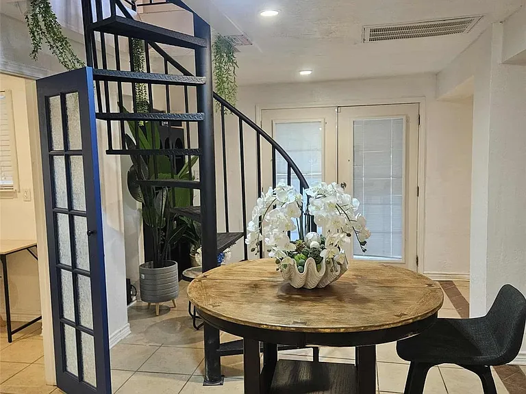 812 Marlin St — Photo 13