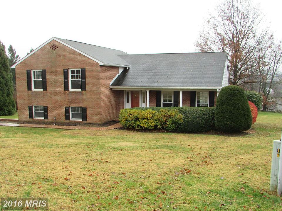 1st image of 111 Winchester Ct