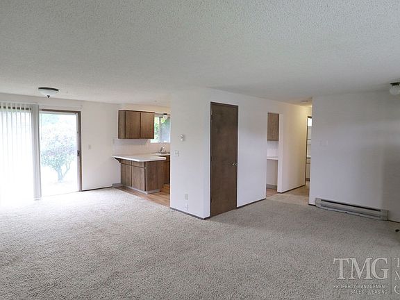 2nd image of 3283 Addy St